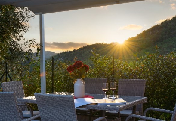 A romantic aperitif at sunset - Villa Cristina