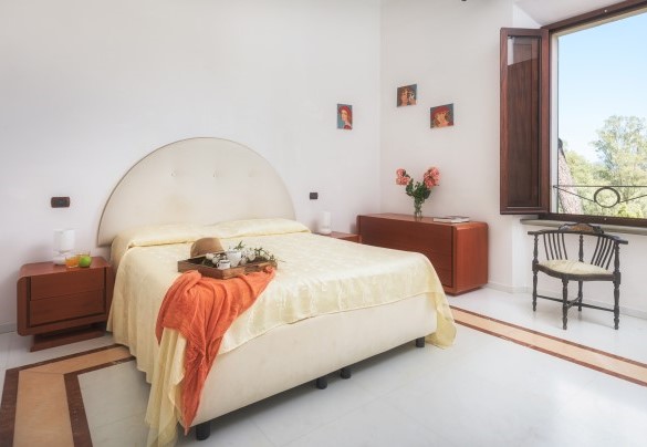 Double bedroom n.7 with en-suite bedroom on the first floor – Villa Croci 