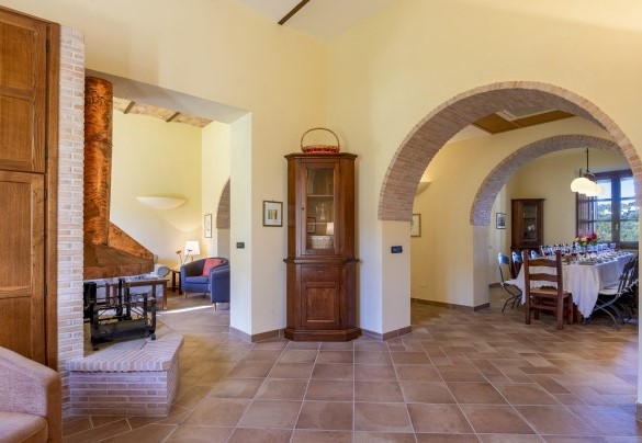 Il living con l'area pranzo - Villa Cusano