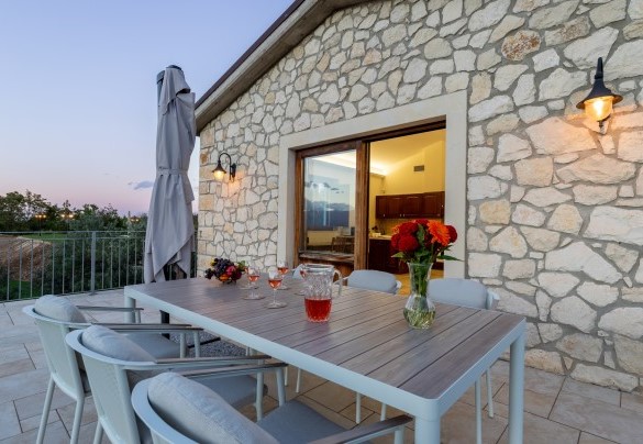 La terrazza al primo piano nell'annesso - Villa Cusano 