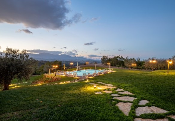 La piscina in notturna - Villa Cusano