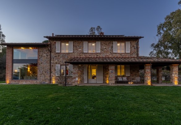 Villa Dada, grazie alla sua posizione tranquilla, è il luogo ideale per gli ospiti che desiderano vivere un soggiorno in tutta privacy – Villa Dada