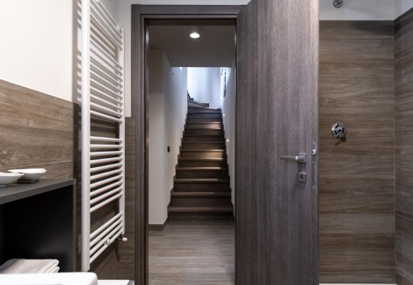 Il bagno con doccia n. 1 al piano seminterrato – Villa Dada