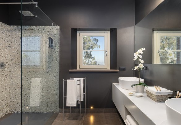 Il bagno con doccia n. 3 al primo piano – Villa Dada
