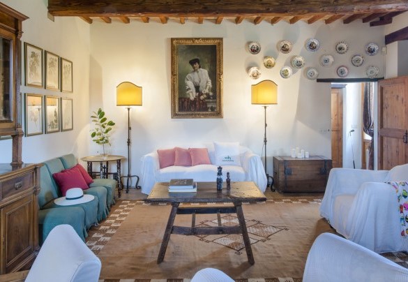 Living room no. 1 overlooking the porch - Villa Deda