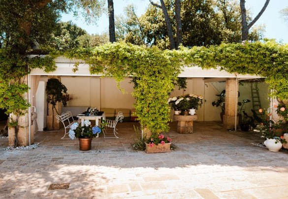La veranda con zona pranzo e living - Villa dei Glicini