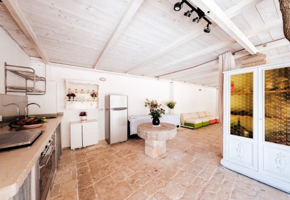 La veranda con zona pranzo e living - Villa dei Glicini