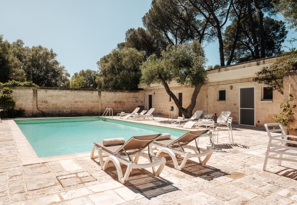La piscina a pochi metri dall’annesso - Villa dei Glicini