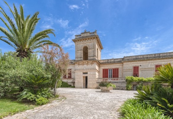 La storica villa dei Glicini in stile liberty  immersa nella natura – Villa dei Glicini