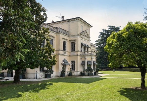 La facciata sul retro della villa - Villa del Cavaliere Berico