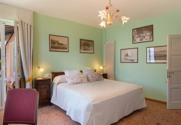 Camera matrimoniale con bagno en-suite - Villa Alba del Lario