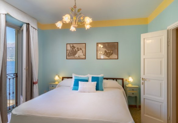 Camera matrimoniale con bagno en-suite - Villa Alba del Lario