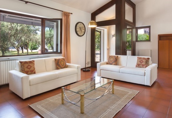 The large windows make the room very bright - Villa delle Coste