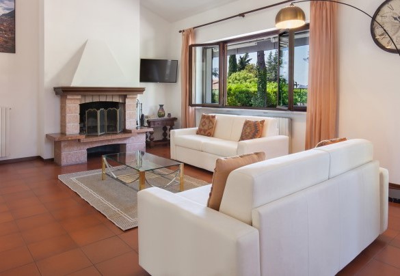 From the living room you have a nice view on the private garden - Villa delle Coste