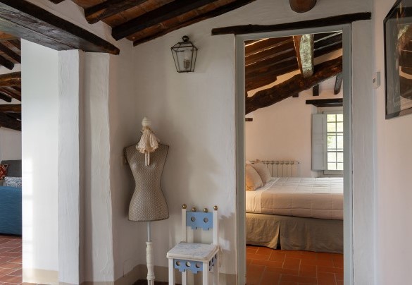 Hallway between the living room and bedroom no. 4 on the second floor - Villa Delle Silerchie