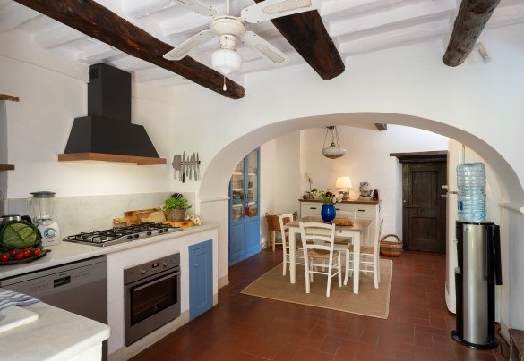 The fully equipped kitchen - Villa Delle Silerchie