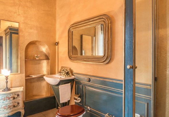 En suite bathroom with shower on the first floor - Villa delle Sophore