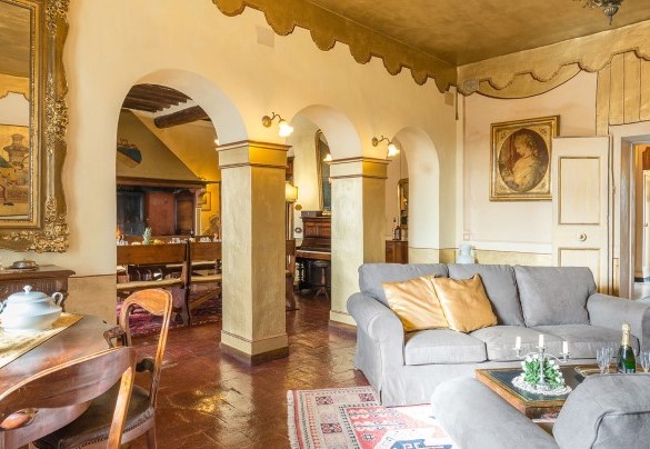Living room furnished with soft sofas - Villa delle Sophore