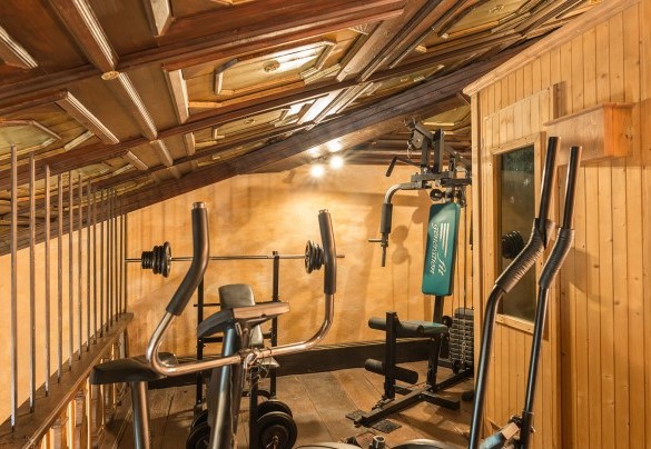 In the mezanine there is the fully equipped gym - Villa delle Sophore