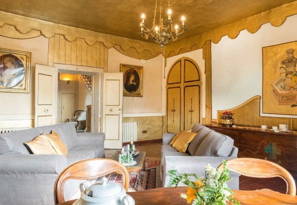 The cozy living room open with the dining area - Villa delle Sophore 