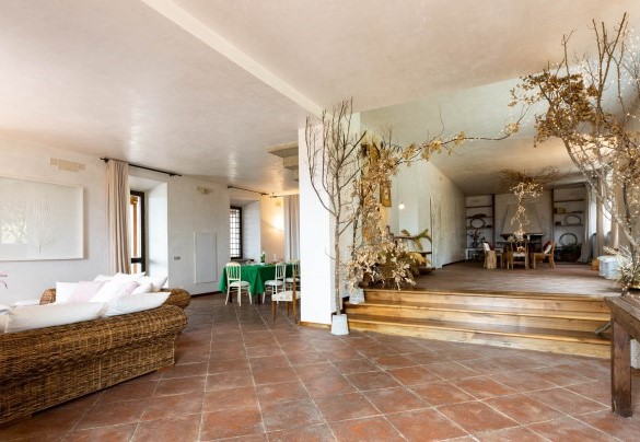 Open plan con salotto e area pranzo al piano terra - Villa Desiderio