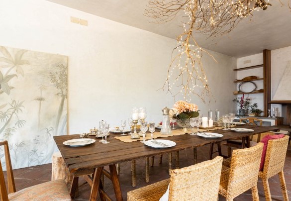 Sala da pranzo con caminetto - Villa Desiderio 