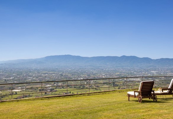 Panorama mozzafiato verso le colline di fronte - Villa Desiderio