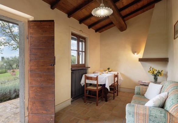 Salotto con angolo cottura nell'annesso - Villa di Morice 