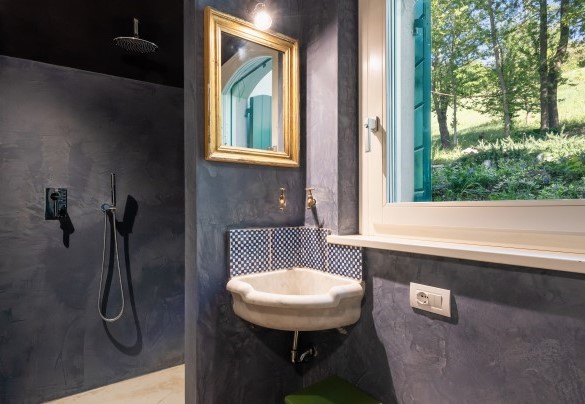 Bagno con doccia n.1 en-suite alla camera n.1 – Villa Dianella