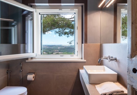 Bagno con doccia n.4 al primo piano – Villa Dianella