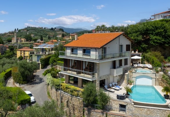 La struttura contemporanea e accattivante – Villa Dolphin 10