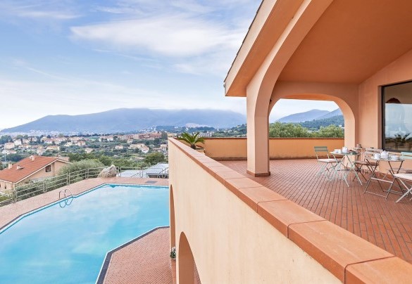 relaxation area on the porch with sea view - Villa Elda