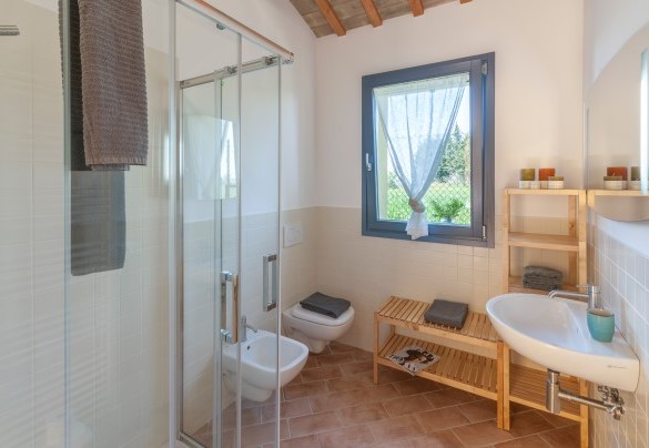 Dependance bathroom no. 3 with shower - Villa Elettra