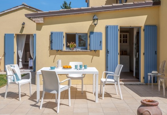 Area esterna alla cucina - Villa Elettra