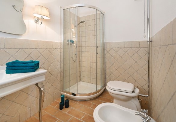 Bagno n. 2 piano terra - Villa Elettra