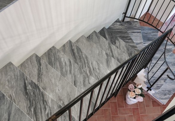 Scala che conduce alla zona notte - Villa Elsa