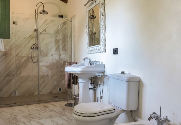 bagno con doccia al primo piano - Villa Elsa