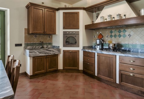 Funzionale e attrezzata cucina - Villa Elsa