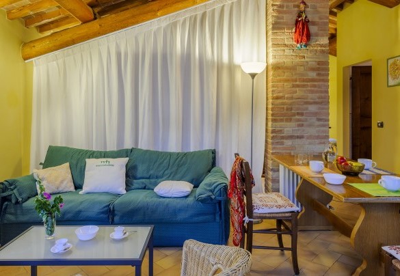 Living room-kitchen of the annex - Villa Emilianna
