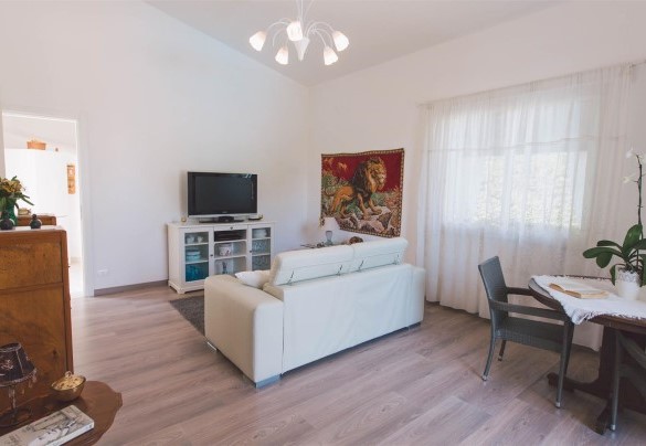 Living with sofa bed - Villa Ferradina