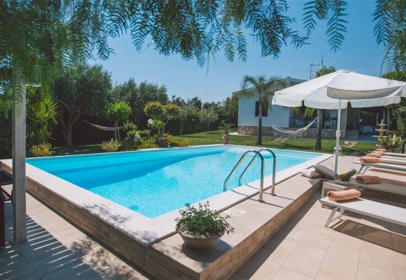 The swimming pool - Villa Ferradina