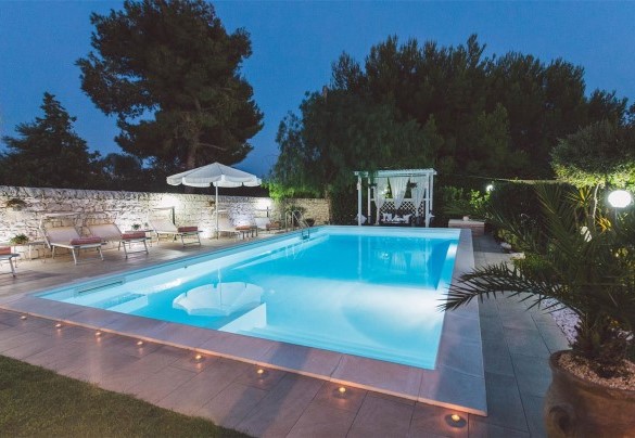 Swimming pool in the evening - Villa Ferradina