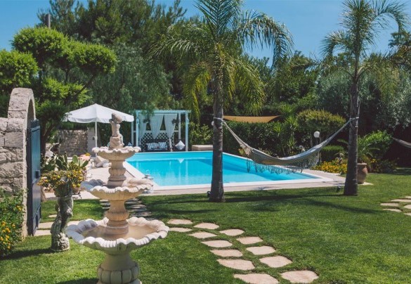 Mediterranean garden - Villa Ferradina