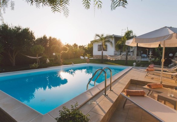 Swimming pool at sunset - Villa Ferradina