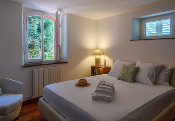 Double bedroom No. 2 on the first floor – Villa Fiola