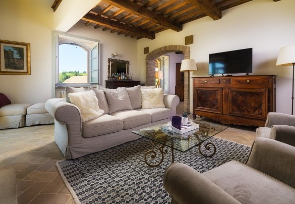 Salotto con Smart TV - Villa Flaminia 
