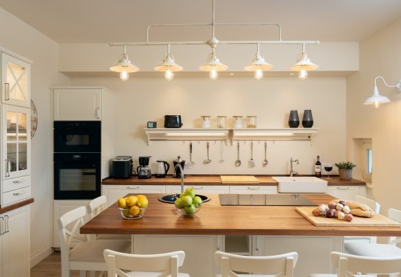 The large kitchen equipped with an island  - Villa Francesca
