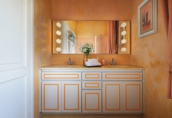 Bagno n. 3 con vasca e nappa per doccia al primo piano – Villa Gaius
