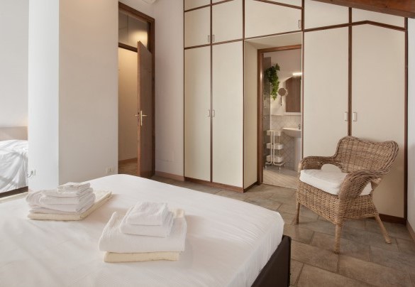 Accesso al bagno ensuite della camera matrimoniale (1) - Villa Gasco