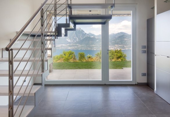 La scala di collegamento dei 2 piani della casa - Villa Gemmma